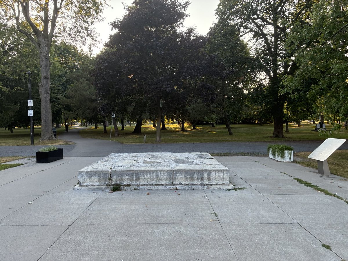 This is the cement base that remains in Kingston’s City Park where statue of Canada’s first PM Sir John A Macdonald stood proudly for 126 years until woke politics resulted in it being taken down and put into storage in 2021. Now is to put him back up.