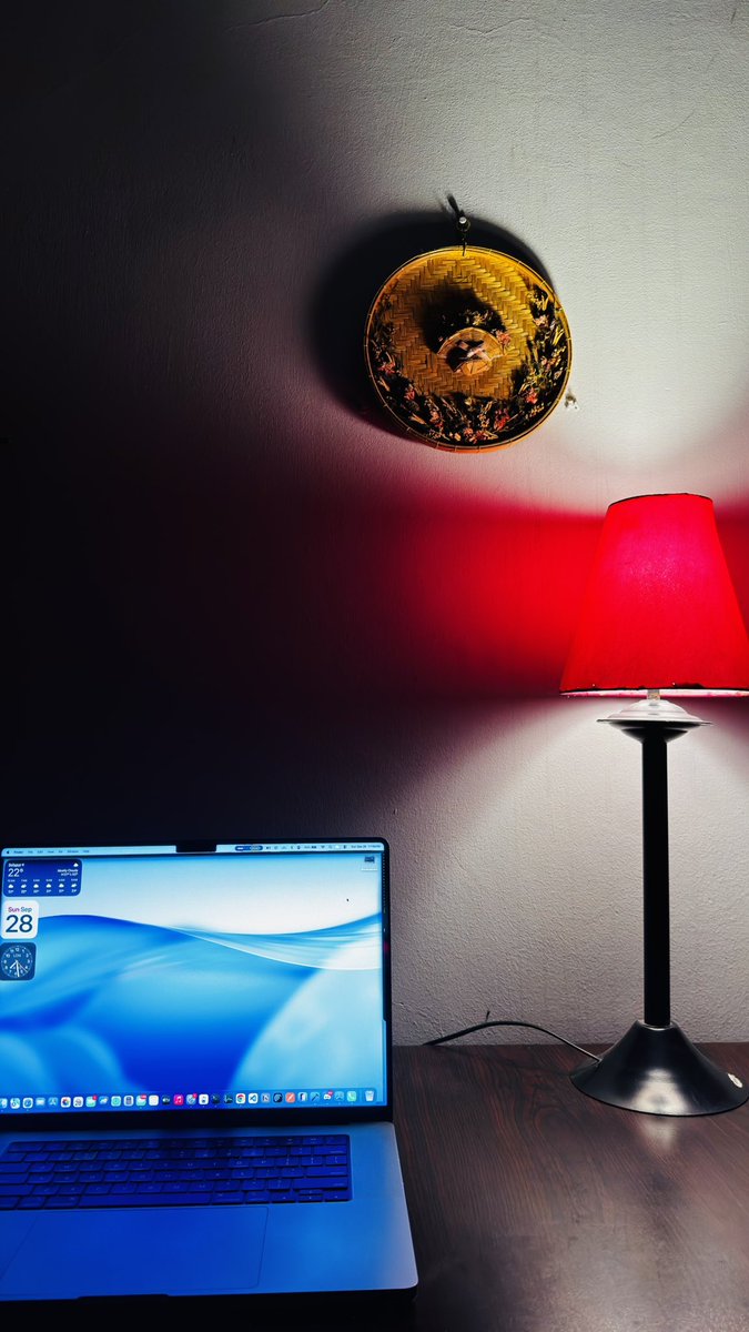 obedsayyad's tweet photo. Rate my very minimal setup 

#setup #techtober #macOS26 #macostahoe #apple https://t.co/ulkTHVNN4C
