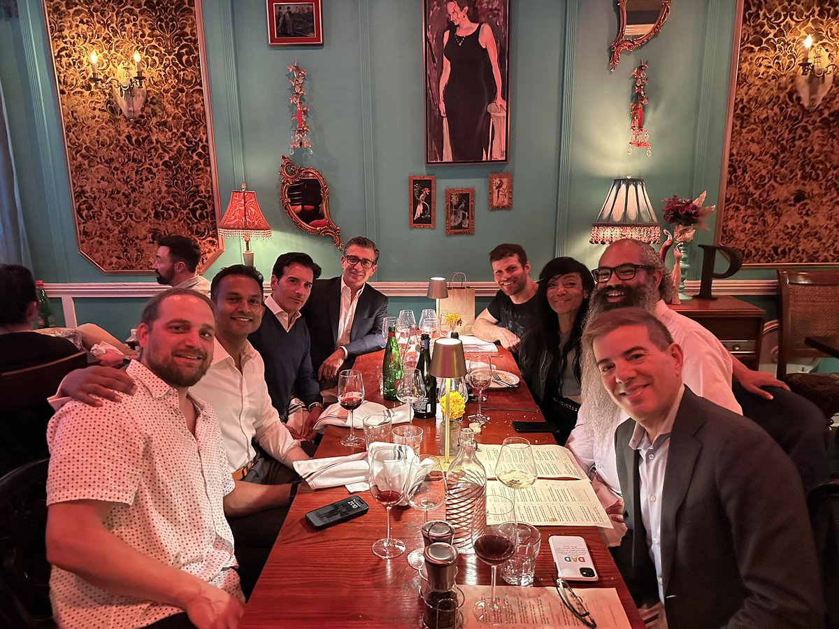 _ShankarSiva's tweet image. #ASTRO25 has been wonderful to connect with the North American and international #radonc community…. 🙏🏽 for the memories! 😁