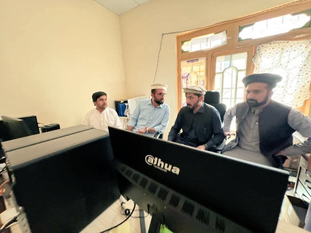 ZubairKhan_PTI's tweet image. &quot;MNA Zubair Khan Wazir visits Tehsil Birmal Angoor Adda | Heard public issues, inspected Government High School, NADRA Center &amp;amp; BHU&quot;
#ZubairKhanWazir #AngoorAdda #Birmal #PublicIssues #CommunityVisit #GovernmentHighSchool #NADRA #BHU #PTI #PakistanUpdates #KPK 
@PTIKPOfficial