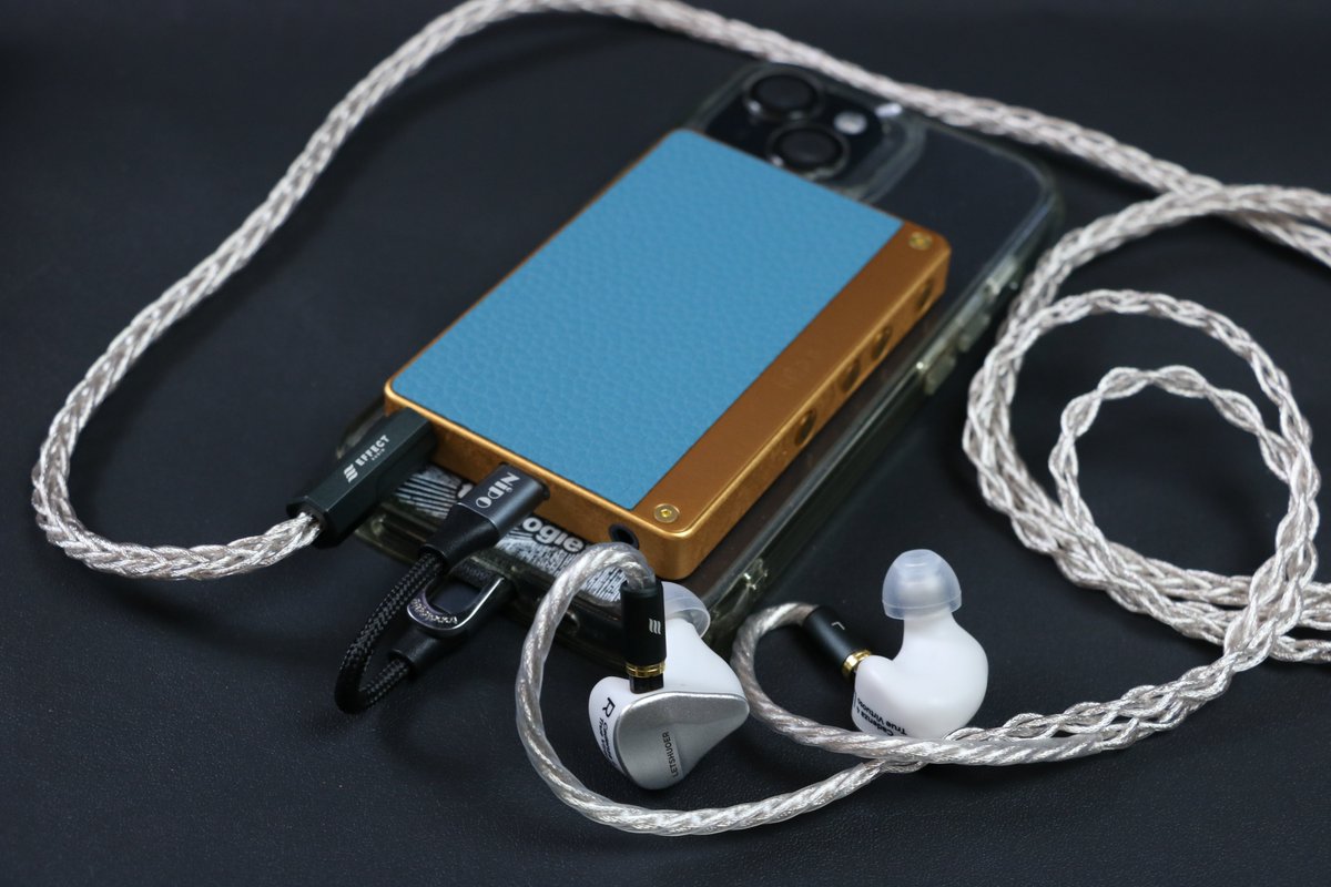 <PR>
ミッドナイトポタオデ✨

LETSHUOER Cadenza4
Effect Audio Cadmus II
NiPO A100
SpinFit NEO

今夜はデスクじっくりとスマホに繋げたA100を。
最近外使いはTWSをやめて、A100を色々なイヤホンと合わせて聴いていたのだけども、音質がとにかく良い。