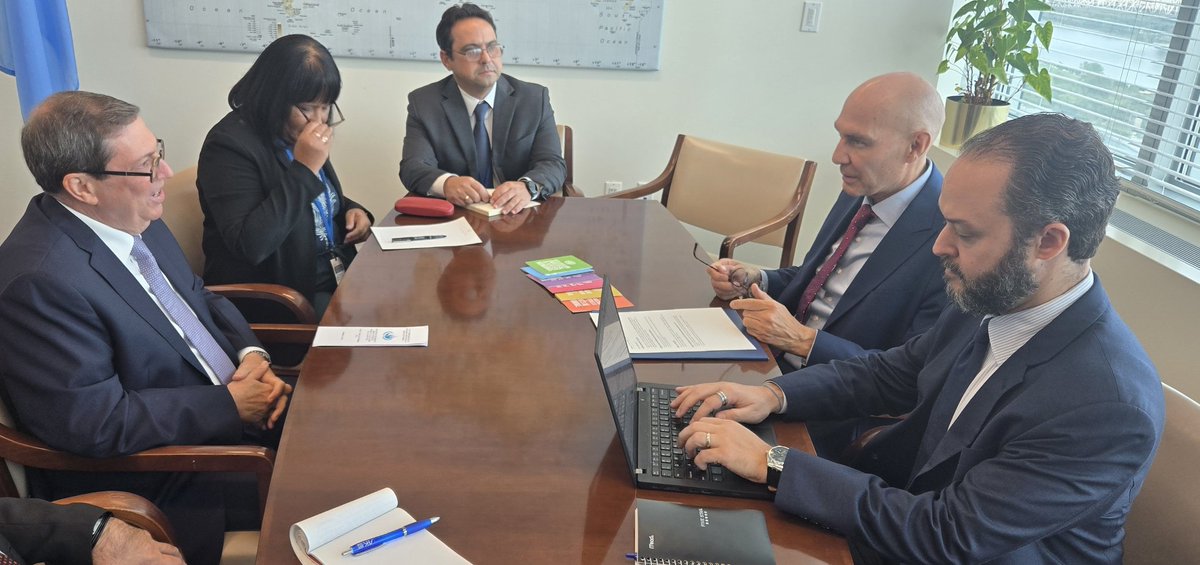 A <a href="/volker_turk/">Volker Türk</a>, Alto Comisionado de <a href="/ONU_es/">Naciones Unidas</a> para #DDHH, expresé mi satisfacción por este nuevo encuentro e intercambio.

Reiteré la voluntad de #Cuba de continuar llevando a cabo acciones de cooperación técnica de interés mutuo.