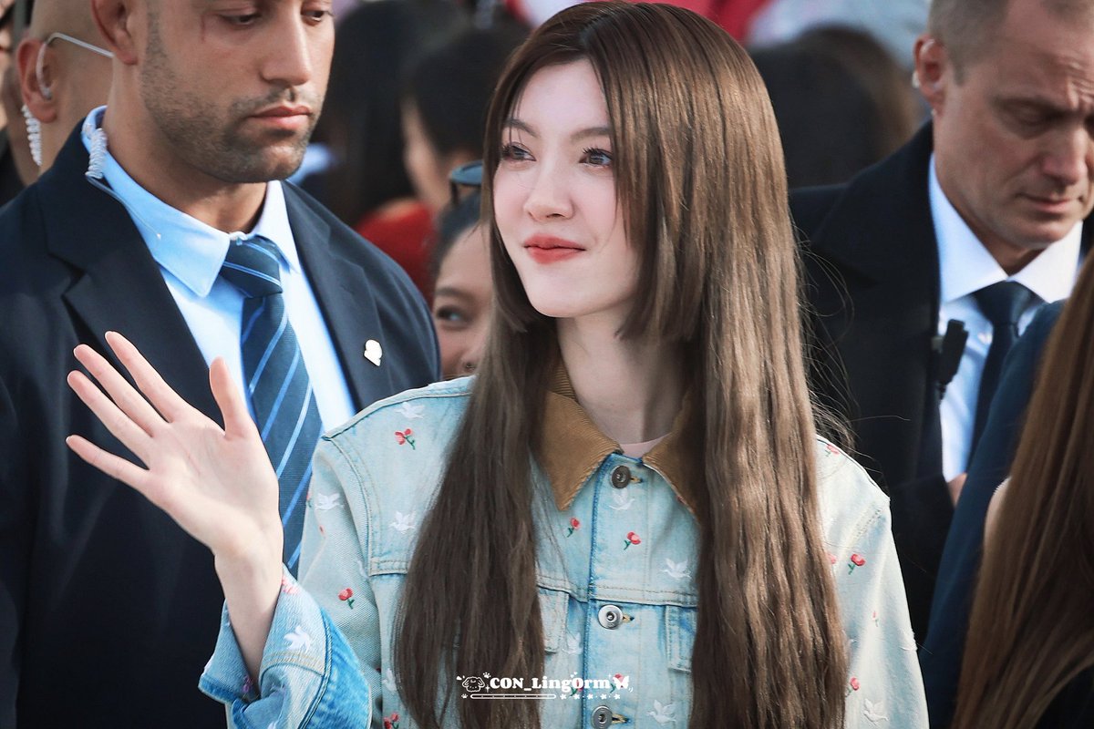 Con_Lingorm's tweet image. 251001
💅🏻💅🏻💅🏻

LINGORM AT DIOR PFW26
#LingOrmDiorSS26
#LingOrm #Dior
#DiorSS26 #PFW
