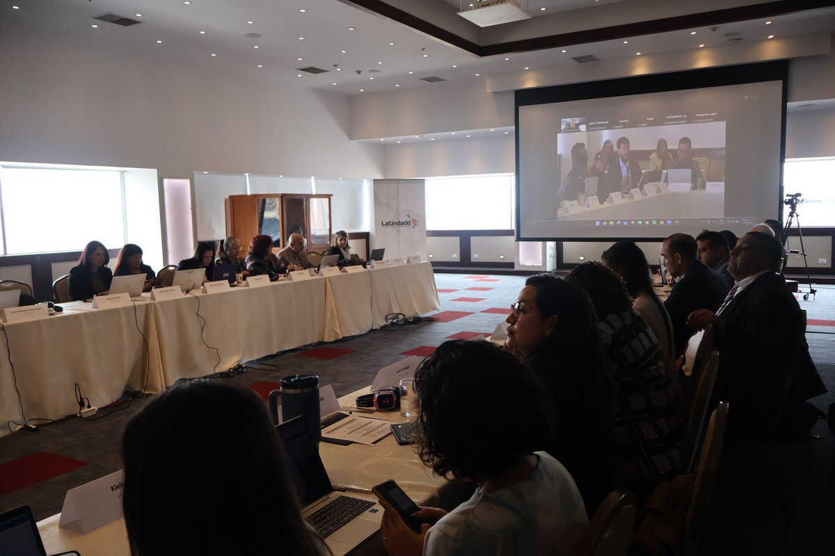 📝 Se lleva a cabo el primer panel del XIV Encuentro Regional con Administraciones Tributarias sobre Fiscalidad Internacional: 

📌Mesa redonda sobre iniciativas globales y regionales en tributación internacional 🌎

Participan Eduardo Díaz Huamán (ONU), Dalmiro Morán