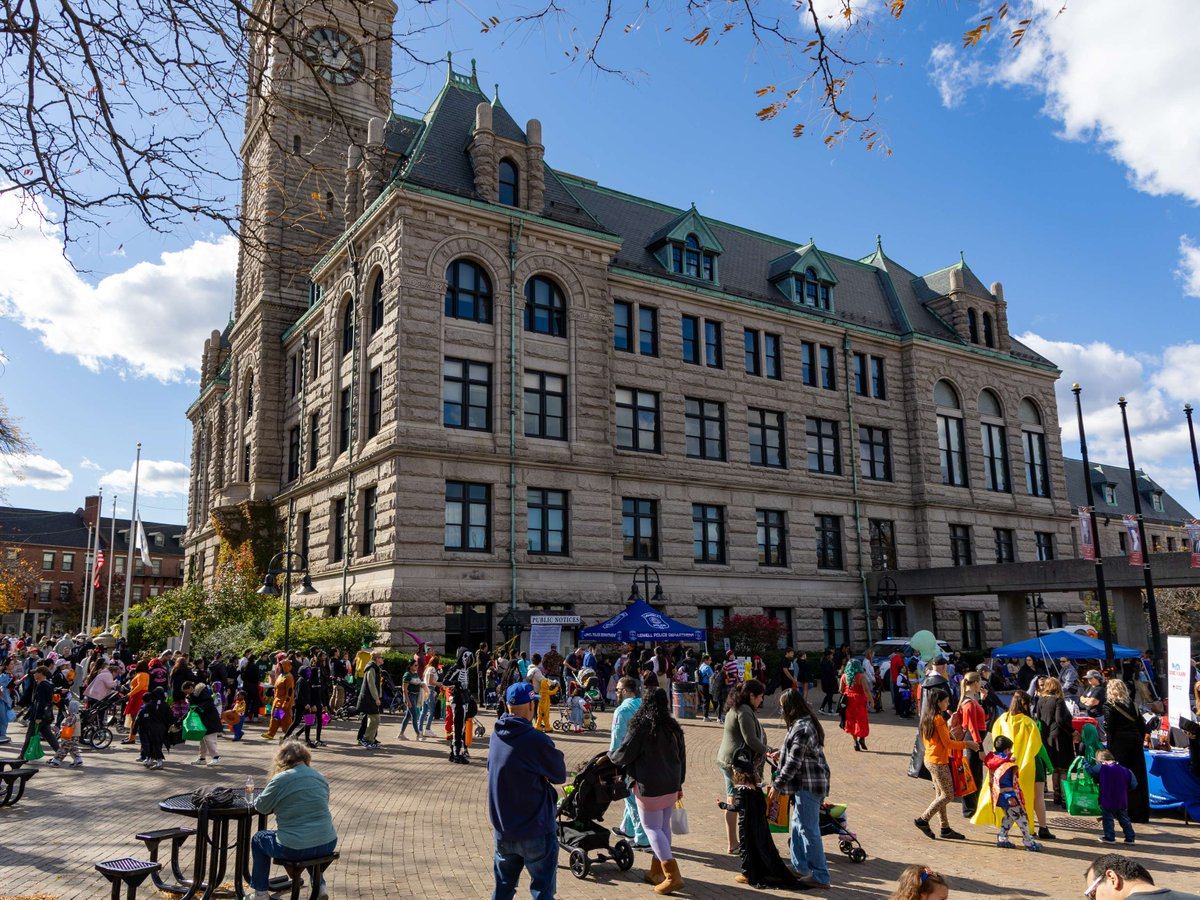 Like Lowell tweet media