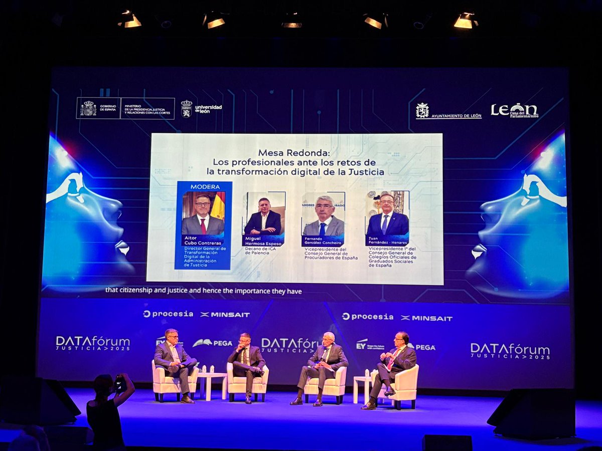 Abogacia_es's tweet image. La Abogacía analiza los retos de la transformación digital de la Justicia en el #DATAForum.
🗣️@miguel_hermosa: “Las herramientas tecnológicas y digitales deben estar al servicio de todos los ciudadanos con total garantía de derechos y ser más accesibles”.

abogacia.es/actualidad/not…