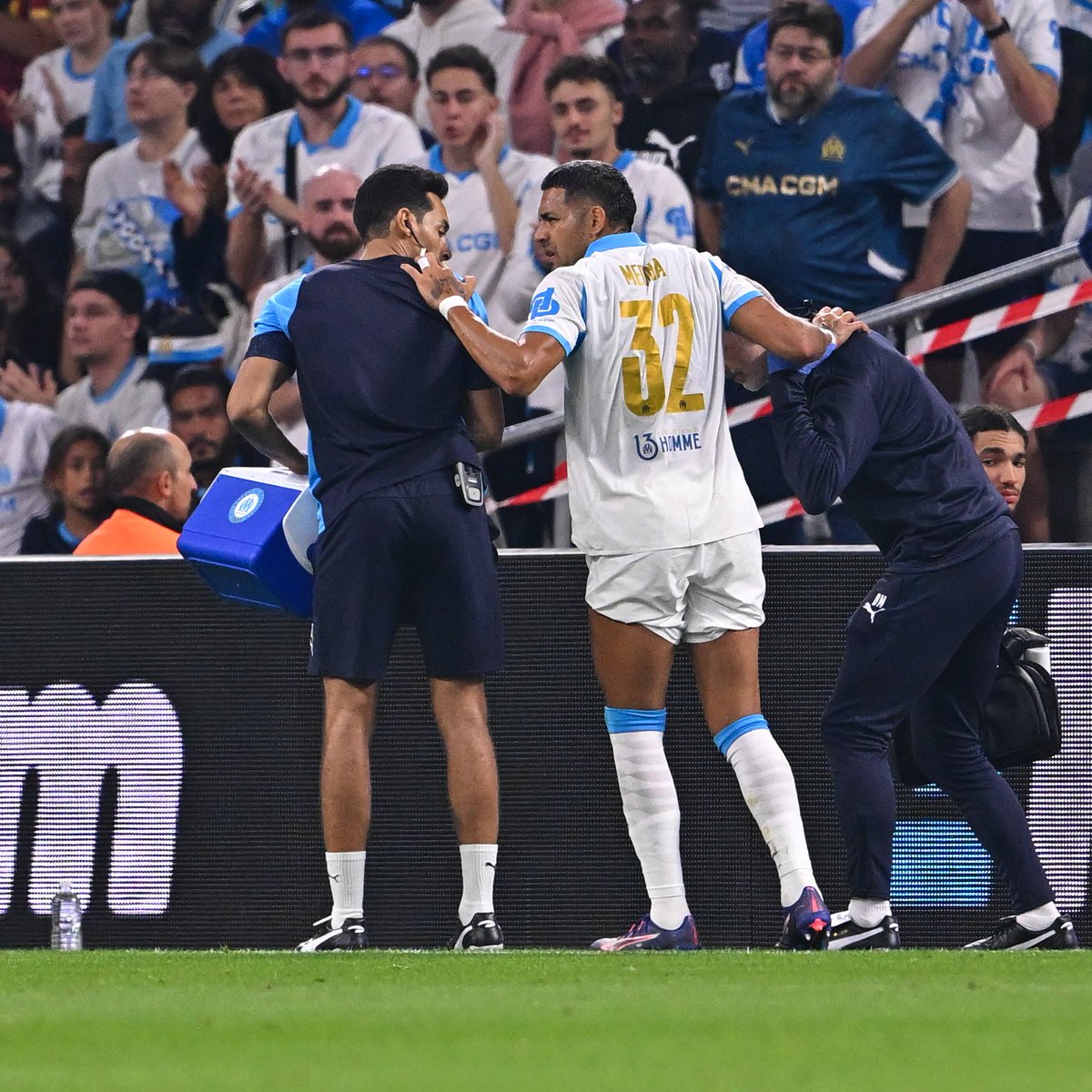 _BeFootball's tweet photo. 🚨💣 𝗢𝗙𝗙𝗜𝗖𝗜𝗘𝗟 ! 𝗟'𝗢𝗠 𝗔𝗡𝗡𝗢𝗡𝗖𝗘 𝗨𝗡𝗘 𝗜𝗡𝗗𝗜𝗦𝗣𝗢𝗡𝗜𝗕𝗜𝗟𝗜𝗧𝗘́ 𝗗𝗘 𝗗𝗘𝗨𝗫 𝗠𝗢𝗜𝗦 𝗣𝗢𝗨𝗥 𝗙𝗔𝗖𝗨𝗡𝗗𝗢 𝗠𝗘𝗗𝗜𝗡𝗔 🇦🇷 𝗔𝗣𝗥𝗘̀𝗦 𝗦𝗢𝗡 𝗘𝗡𝗧𝗢𝗥𝗦𝗘 𝗔 𝗟𝗔 𝗖𝗛𝗘𝗩𝗜𝗟𝗟𝗘 𝗗𝗥𝗢𝗜𝗧𝗘 🤕🩹😨

Gros coup dur pour l'OM 😲

(Communiqué) https://t.co/3dMZprNuNX