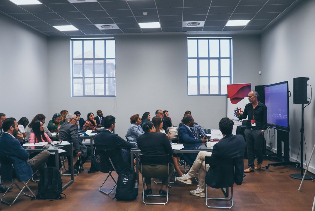 LabX_govpt's tweet image. ✨ O #LabX marcou presença no IV Simpósio Ibero-Americano de Inovação Pública, no Porto.
Inovação pública faz-se em rede: diálogo, partilha e colaboração entre setor público, privado, sociedade civil e academia. 💡
#ARTEGov #InovaçãoPública #AdministraçãoPública #InovaçãoAberta