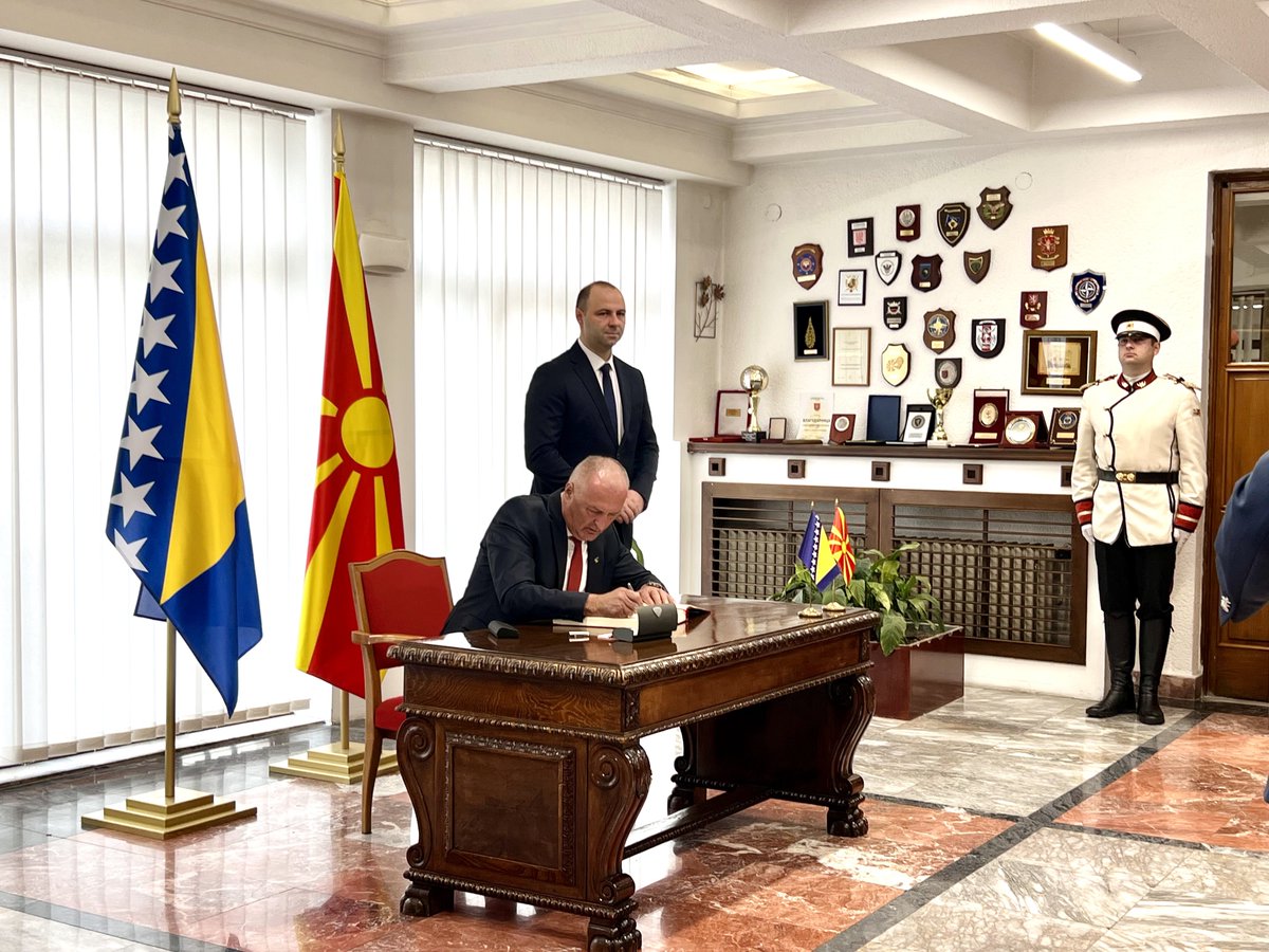 proseccopress's tweet photo. 🇲🇰🤝🇧🇦 Bosnia and Herzegovina’s Defence Minister, Zukan Helez, got the full red-carpet treatment (literally) in Skopje today, where he was welcomed by his Macedonian counterpart, Vlado Misajlovski, with a formal ceremony at the Ministry of Defence.
After the handshakes and warm words, the two ministers sat down one-on-one — and later with their delegations — to talk serious business.
At the top of the agenda was keeping the friendship between their countries strong and deepening cooperation, as well as focusing not just on mutual protection but also on the bigger picture of regional safety and stability.
Training exchanges were another highlight.
During press statements, Helez pointed out that BiH soldiers are currently training in Macedonia, while plenty of Macedonian troops also continue to boost their skills in Bosnia.
A smooth two-way street — and honestly, I love that for them.
On the EU side of things, Misajlovski confirmed Macedonia’s ongoing contribution to Operation ALTHEA, with 33 Macedonian service members currently deployed in BiH.
He also struck gave a nod of confidence regarding NATO membership, stressing that Macedonia is ready to support BiH on its integration path — a top priority for Sarajevo, especially with all the instability rocking the wider continent.
“Our two countries are friends, and we must support each other in achieving one goal — a better tomorrow for our citizens,” Misajlovski said.
(More photos on my insta — link in bio!)
#macedonia #makedonija #bosniaandherzegovina #skopje #eu #nato #military #westernbalkans #bih
@Defence_MKD @VladaMK @Macedonia_en @FaqMacedonia
@Lukai1861