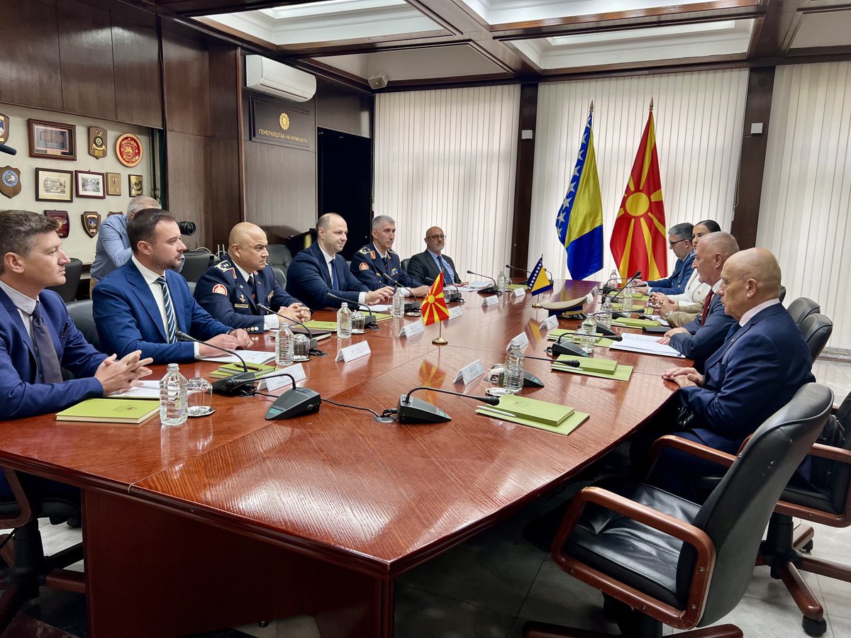 proseccopress's tweet photo. 🇲🇰🤝🇧🇦 Bosnia and Herzegovina’s Defence Minister, Zukan Helez, got the full red-carpet treatment (literally) in Skopje today, where he was welcomed by his Macedonian counterpart, Vlado Misajlovski, with a formal ceremony at the Ministry of Defence.
After the handshakes and warm words, the two ministers sat down one-on-one — and later with their delegations — to talk serious business.
At the top of the agenda was keeping the friendship between their countries strong and deepening cooperation, as well as focusing not just on mutual protection but also on the bigger picture of regional safety and stability.
Training exchanges were another highlight.
During press statements, Helez pointed out that BiH soldiers are currently training in Macedonia, while plenty of Macedonian troops also continue to boost their skills in Bosnia.
A smooth two-way street — and honestly, I love that for them.
On the EU side of things, Misajlovski confirmed Macedonia’s ongoing contribution to Operation ALTHEA, with 33 Macedonian service members currently deployed in BiH.
He also struck gave a nod of confidence regarding NATO membership, stressing that Macedonia is ready to support BiH on its integration path — a top priority for Sarajevo, especially with all the instability rocking the wider continent.
“Our two countries are friends, and we must support each other in achieving one goal — a better tomorrow for our citizens,” Misajlovski said.
(More photos on my insta — link in bio!)
#macedonia #makedonija #bosniaandherzegovina #skopje #eu #nato #military #westernbalkans #bih
@Defence_MKD @VladaMK @Macedonia_en @FaqMacedonia
@Lukai1861