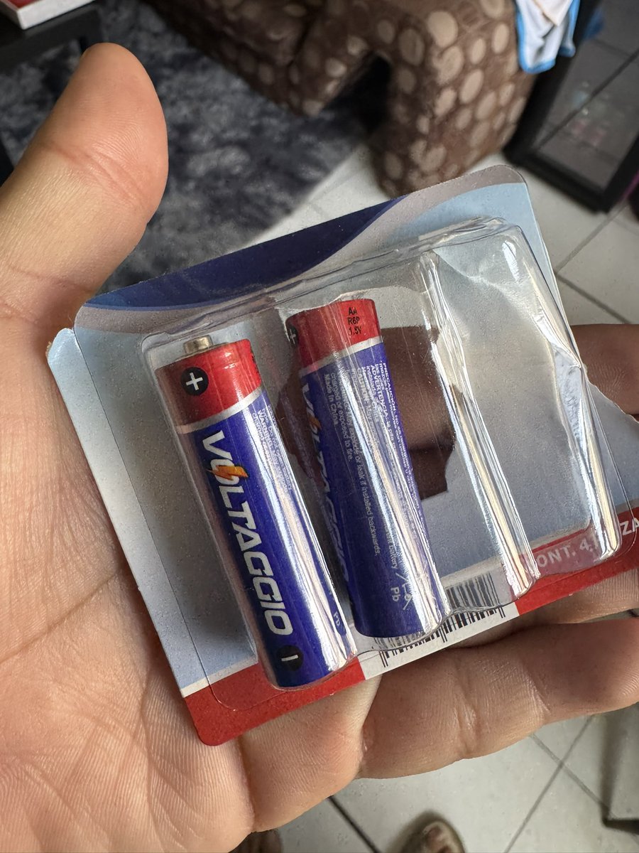 Hoy amigos, hoy fue el día que me fallaron las tiendas 3B. No jalaron sus pilas en el boiler de mi mamá y tuvimos que comprar una pila cara 🙁