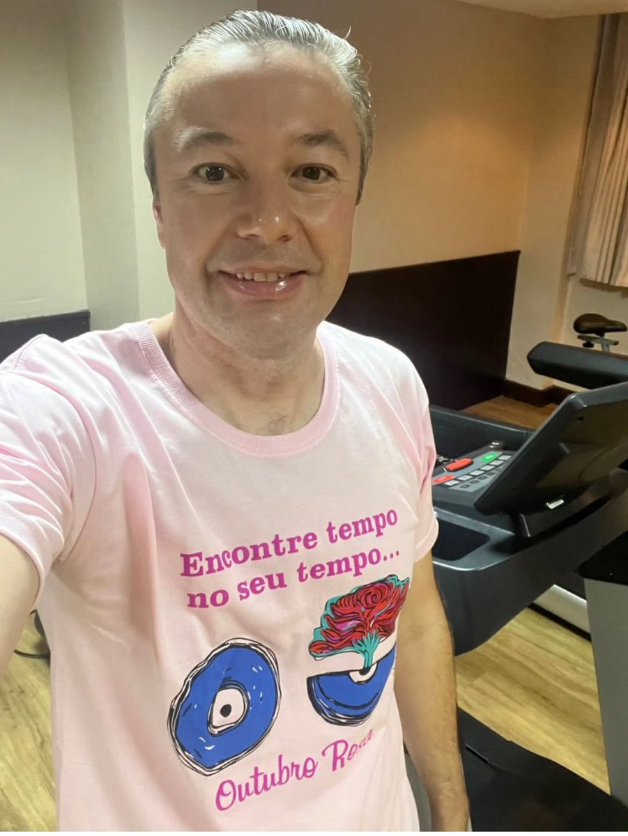 NapoleaoSC's tweet photo. Começando outubro com CONSCIENTIZAÇÃO e SAÚDE!

Damos início ao Outubro Rosa com ação e compromisso. Ao lado das Redes Femininas, seguimos unidos para fortalecer essa mobilização em favor da vida e apoiar milhares de voluntárias e mulheres guerreiras. A prevenção salva vidas! https://t.co/zsipz8fSUo