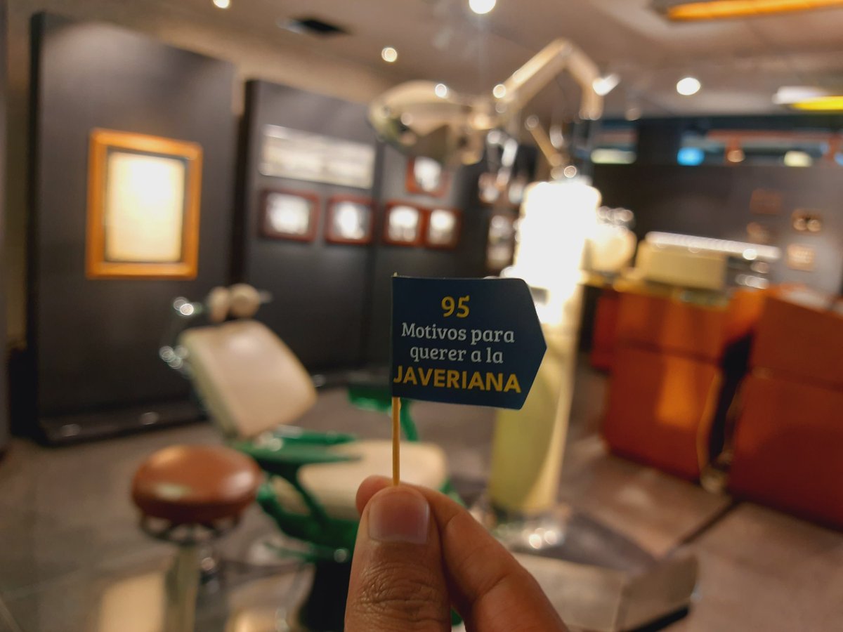 Celebramos 95 años de historia y compromiso. Desde Educación Continua, con programas que renuevan y amplían conocimientos. Así, llevamos la Javeriana presente en el país y en el mundo, fortaleciendo el compromiso humanista y colaborativo que nos caracteriza. #FelizCumpleaños