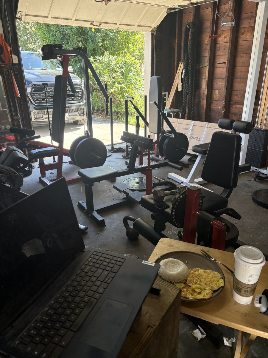TCFseanwachter's tweet image. Well its healthcare worker mode engaged, summer/fall work location engaged #thecancerfighter #fightforever #fxckcancer #wegotthis #cancersurvivor #movementismedicine #csuite #melanoma #prowrestler #prowrestling #advocate
