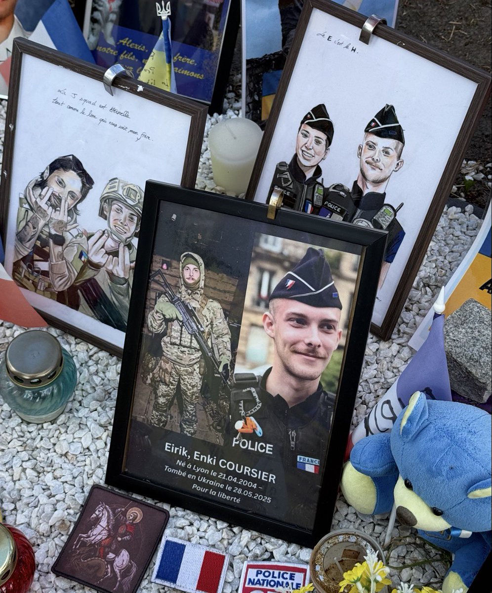 🇺🇦 Bonne fête aux défenseurs de l’Ukraine.

Chaque 1er octobre, l’Ukraine honore ses héros, ceux qui permettent à la nation de tenir depuis onze ans.

Je pense à toi, Eirik, et à tous les étrangers dont la nationalité ne les a pas empêchés de défendre l’Ukraine, l’Europe.

Merci.