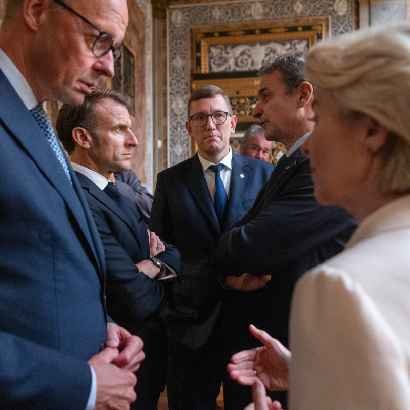 EUCouncil's tweet photo. The EU is committed to safeguard Europe's security.
 
At the informal #EUCO, EU leaders focused on:
📌 Defence: capacity development, support to the Eastern flank and governance
📌 Ukraine: continued EU support, including financing

More ➡️ https://t.co/CBDqgyIRmL