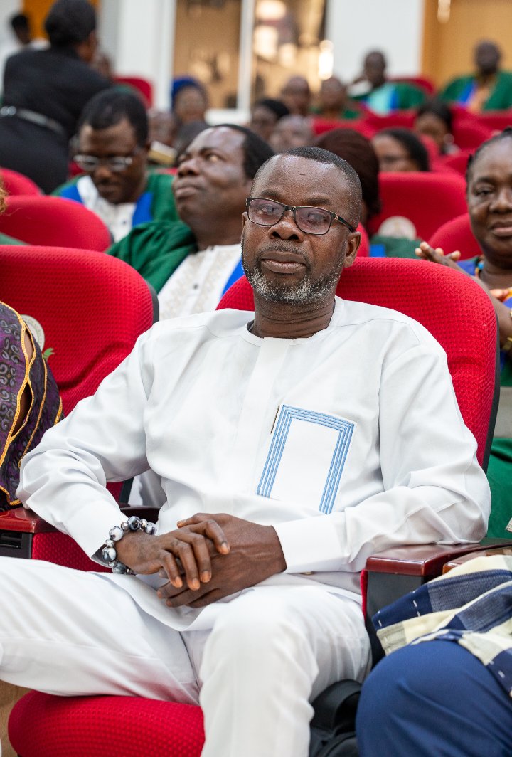 Rexybek's tweet photo. Sept. 30, 2025.

I was privileged to be one of the special invitees of the Senate of the Federal University of Agriculture, Abeokuta to honor Prof. Olusola Bandele Oyewole as he retires from the university at the age of 70. https://t.co/ZHv4u9l6ei