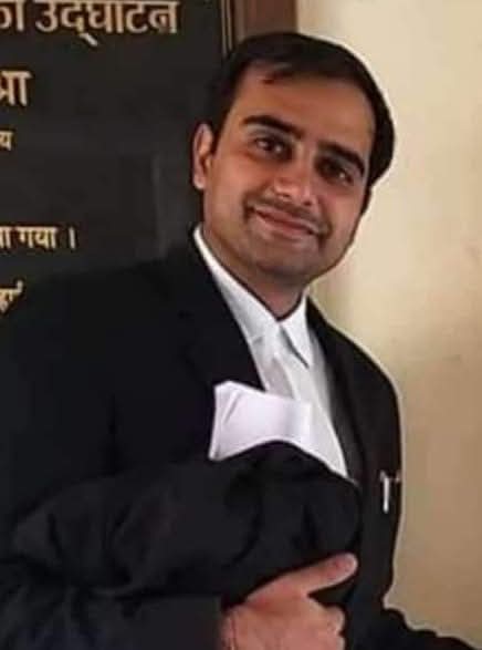 JogarampatelMLA's tweet image. यशस्वी भव:
प्रिय पुत्र #Manish #patel को जन्मदिवस की हार्दिक शुभकामनाएं। 
ईश्वर आपको दीर्घायु प्रदान करें एवं आपके समस्त मनोरथ पूर्ण हों। 
आपका जीवन प्रगति, उत्कर्ष और उज्ज्वल भविष्य से सुशोभित हो।
