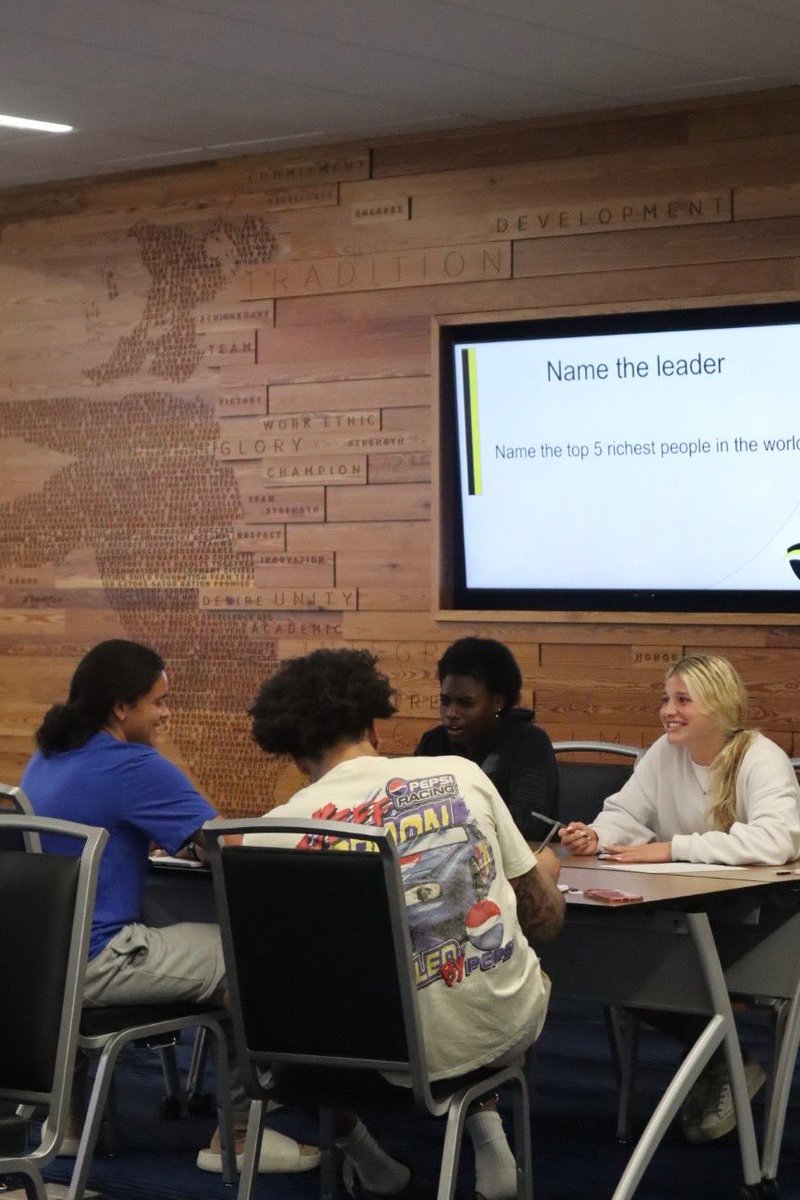 GatorsExp's tweet photo. This week, GatorsLead Teams leaned into leadership that lifts. πͺ Weβre building confidence and learning to lead by serving others! π
#GatorsLead https://t.co/04gqEtXs0K