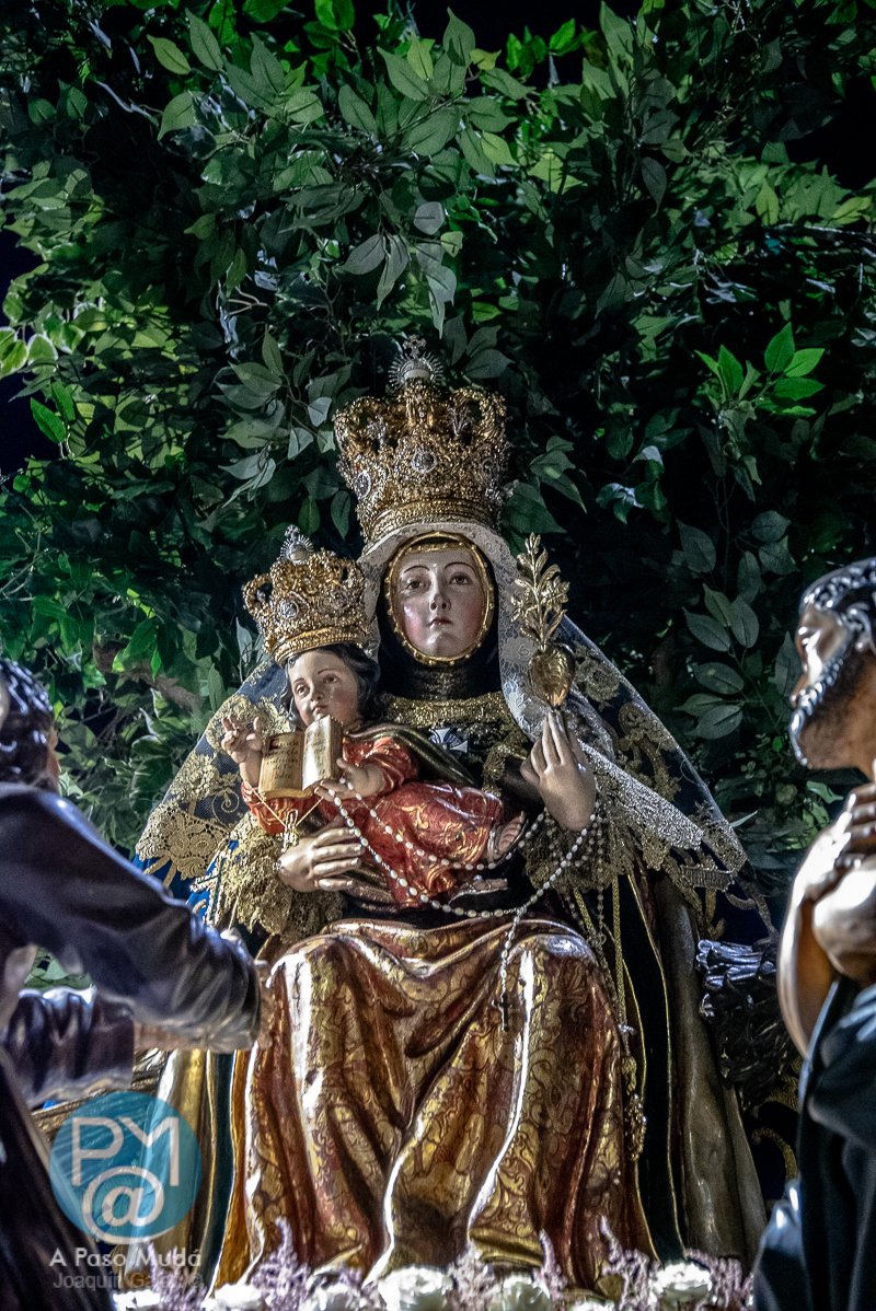 apasomuda's tweet photo. .@hdadvalvanera Galeria fotográfica de la Salida Procesional de la Virgen de #Valvanera de #Sevilla
#GloriasSevilla25
#Valvanera25
#ValvaneraSevilla
#Cofradías
#TDSCofrade
https://t.co/GKpYrmuXN0 https://t.co/8UIlC2HoCl