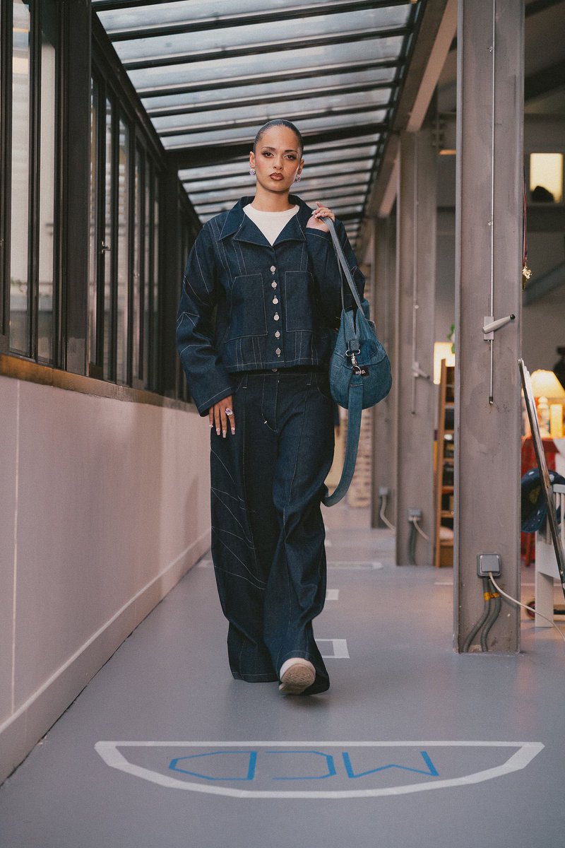 En 2025 j’ai réalisé mon rêve :

Organiser mon premier défilé et ça pendant la Paris Fashion week 

Merci ✨ 

Photo : Samy bienheureux