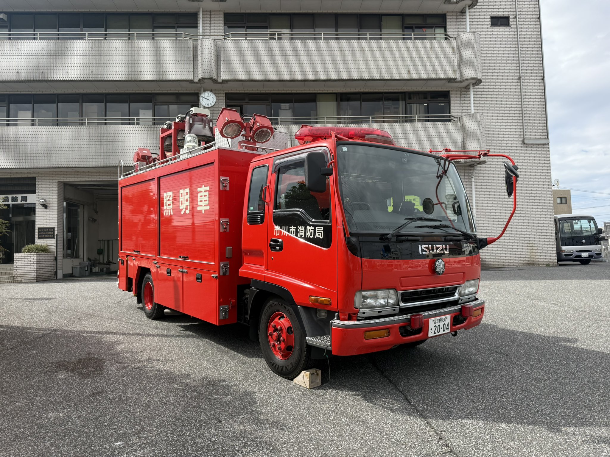 パトライト　消防車　レッカー　特装車　防犯用 FD_019 on X: 