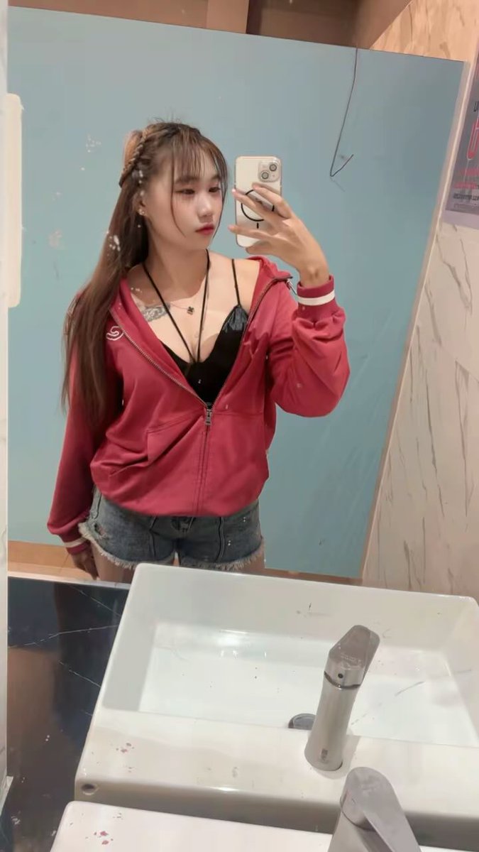 maneerat❤️🥀 tweet media
