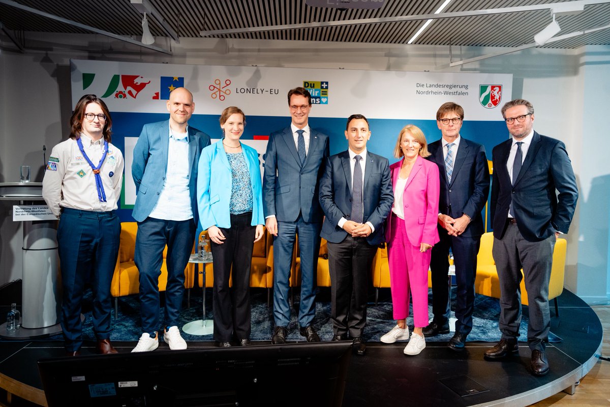 Staatskanzlei NRW tweet media