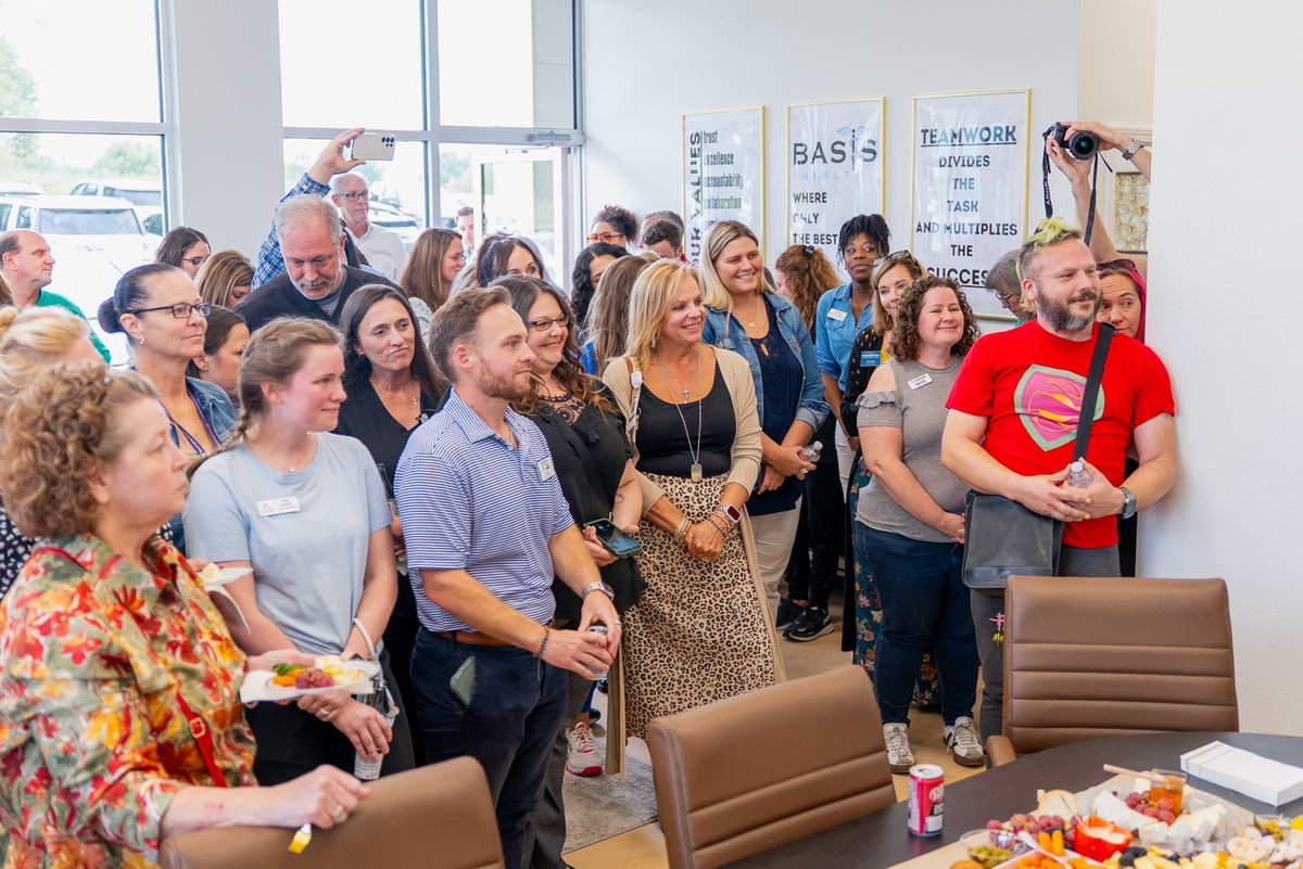 SpringdaleCofC's tweet image. 🎉 Basis Health Celebrates New Office & Clinic Location in Springdale! 🎉
Basis Health has reimagined care for the aging and homebound community by combining mobile services, wearable technology, and AI.
Congratulations on this milestone!