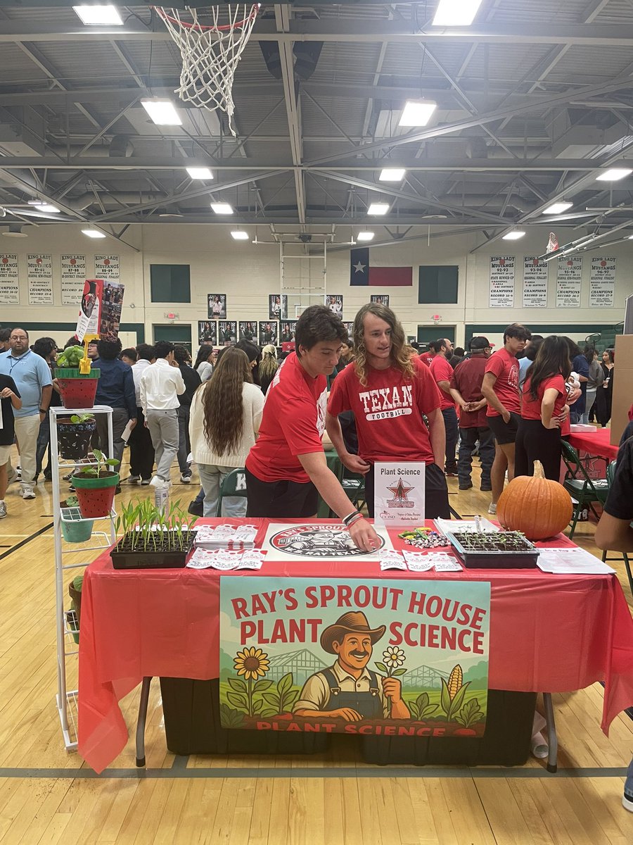 CTECCISD's tweet image. CCISD’s Pathway to Your Future Expo for 8th grade students to explore high school opportunities is underway! CCISD Strong!