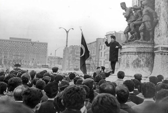 “…İstiklâlciler, milliciler, birleşiniz!”

Doğan Avcıoğlu, 1967