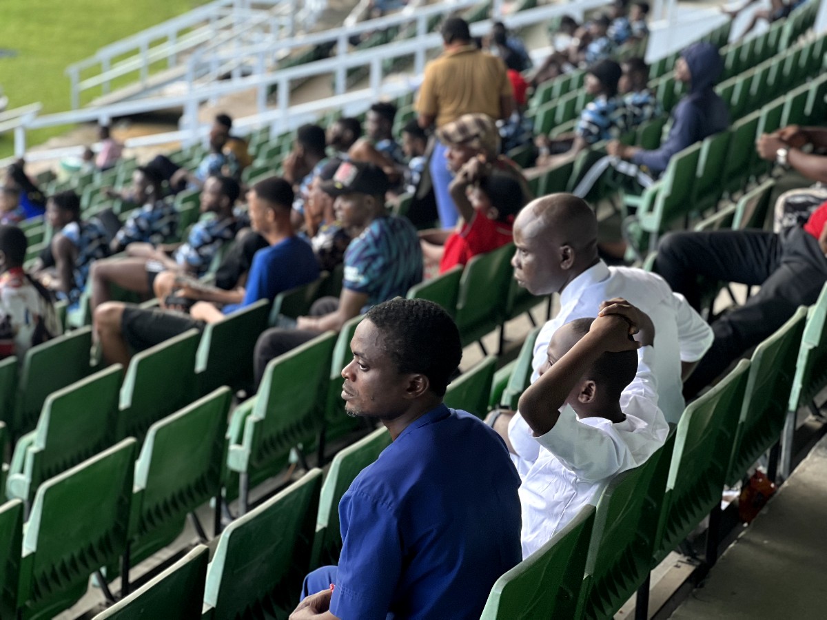 football__411's tweet photo. While Niger Tornadoes are pushing for an equaliser, Rivers United fans are demanding for more goals. A tight second half gradually coming to a close
Rivers United 1-0 Niger Tornadoes
#RIVTOR | #NPFL26 https://t.co/QyIBw8AOjx