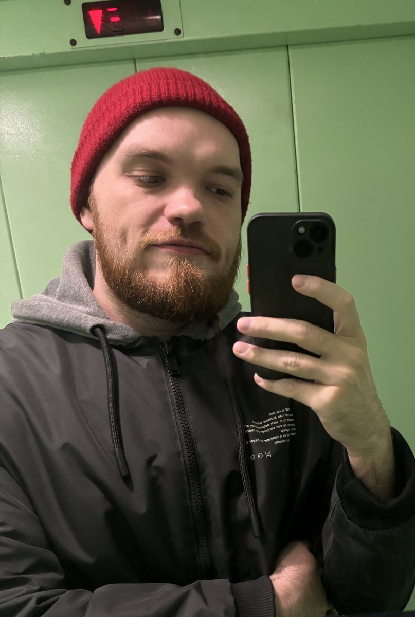 hellishsup's tweet image. Время Красной шапочки пришло