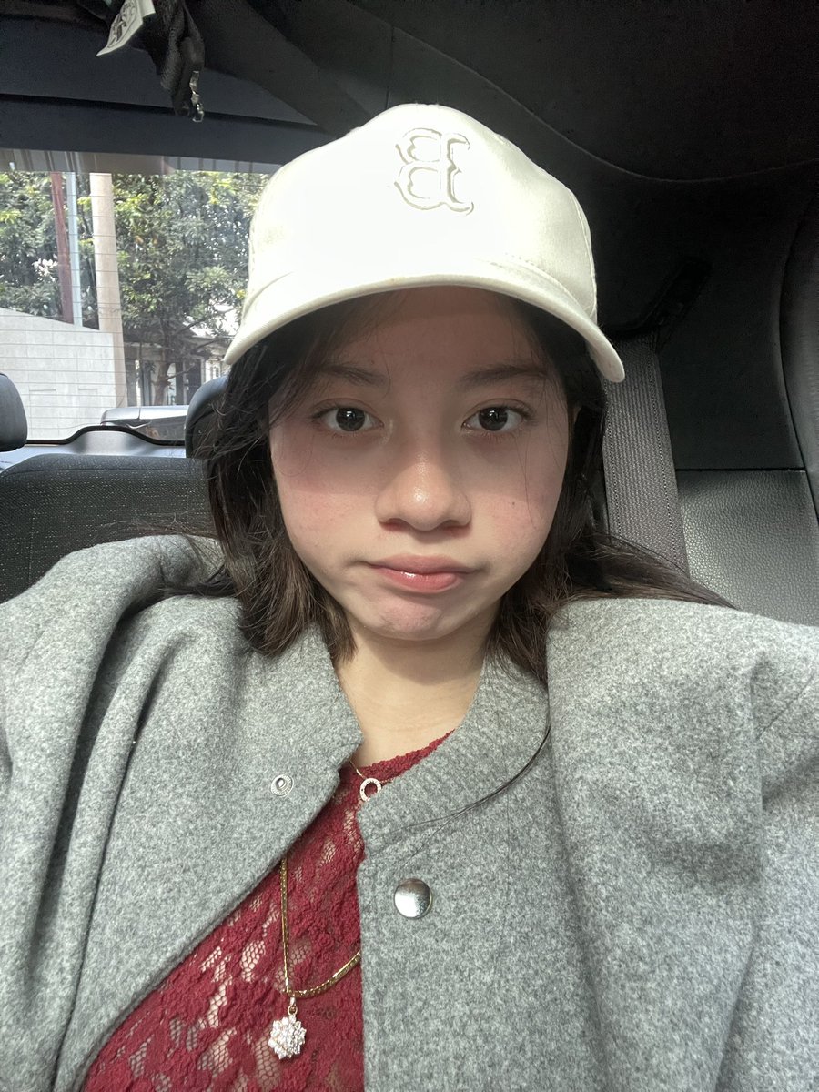 aikoosuu's tweet photo. 🧳 https://t.co/Ne31Uk6iZh