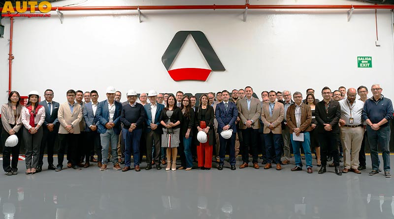 AutomagazineEc's tweet photo. AYMESA y autopartistas en nuevo capítulo de la industria automotriz: 🇪🇨⬇️
https://t.co/ojSnJaqTs3

@AymesaEc @P63686 @KAsiauto #AutoMagazineEc #AutoMagazine #AutosEcuador #AutosEc #AYMESA #Asiauto #Armacar https://t.co/nkiVYK1Lvd