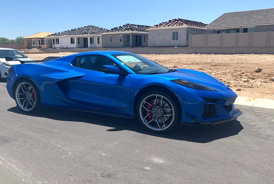CorvetteBlogger's tweet photo. General Motors Delivers 5,123 New Corvettes During 3rd Quarter 2025 https://t.co/ByZ9AeVMki #Corvette #GMSales #C8 https://t.co/nHL7SvVGbW