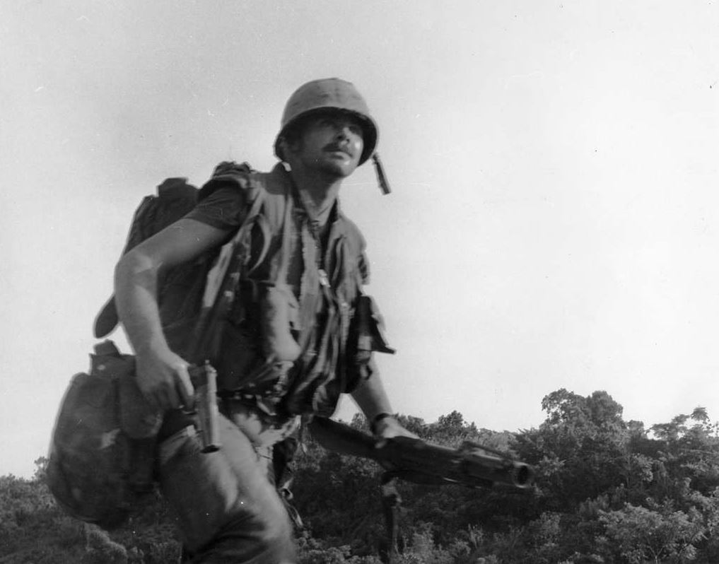 auto_ordnance's tweet photo. 1911A1 in one hand, M79 grenade launcher in the other. Operation Tippecanoe, 1967. https://t.co/h4N857ZlTi