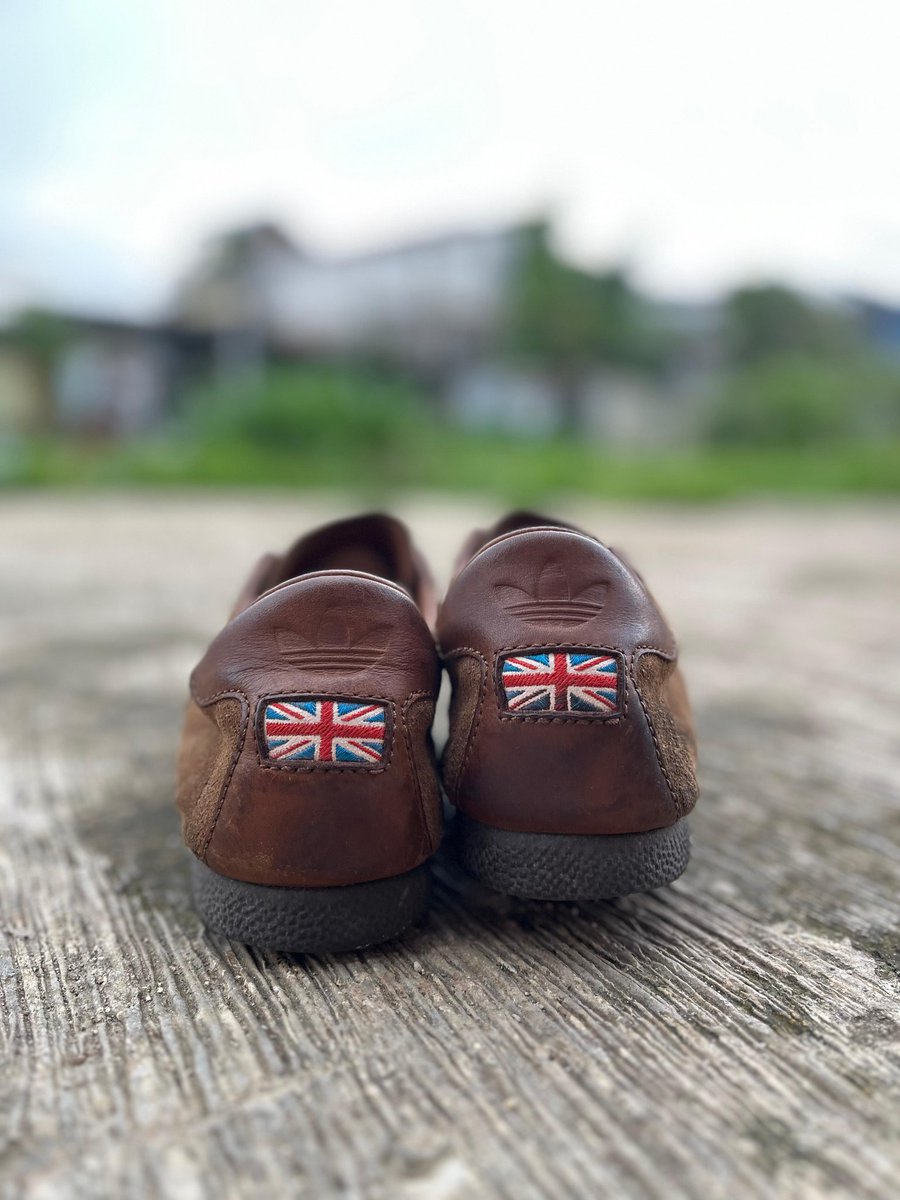 farizskmr's tweet photo. Adidas London Church for sale
Size UK12 no box 7/10 condition in my opinion, £235 delivered will shipping using replace box.
IG @@solenaks / @solecollections.id

@adiFamily_ #adifamily #adidasspzl #adidasspezial #adidasvintage #vintageadidas https://t.co/B0uuZ62x6h