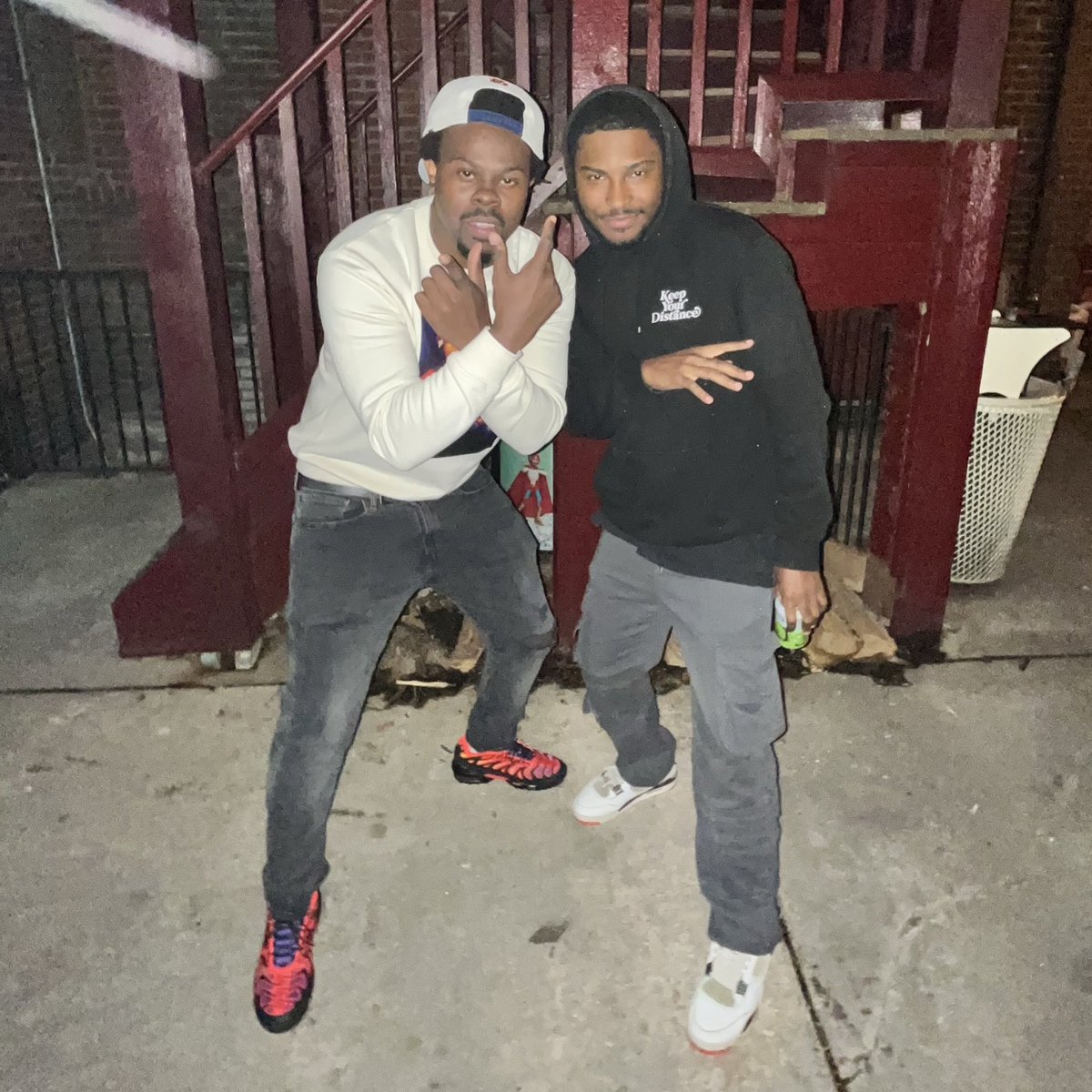 MOVELTRAXX tweet media