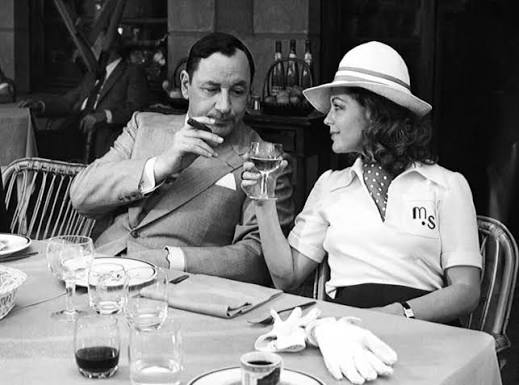 pi97354's tweet photo. Noiret - Romy
Tournage Une femme à sa fenêtre (1976). Un an après Le vieux fusil.
#PhilippeNoiret #BOTD 🍷 https://t.co/XTni4LTmZG