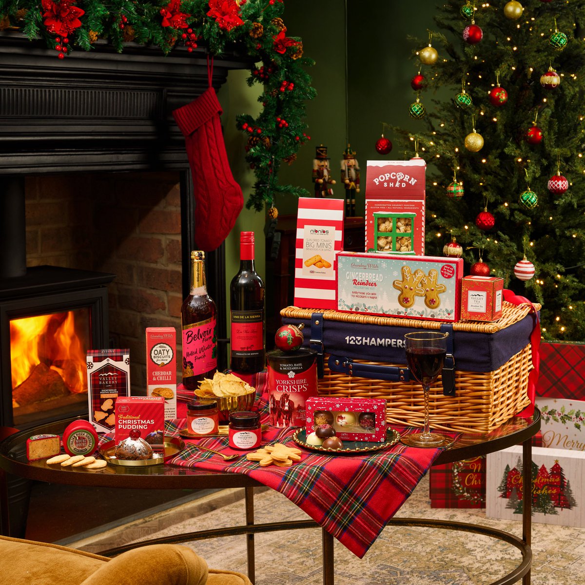 123_Hampers's tweet photo. ✨🎄 Christmas Wrapped Up in 1-2-3! 🎁
Our festive hampers are here 🌟
1️⃣ Pick your hamper 🎅
2️⃣ We wrap with care 🎀
3️⃣ FREE UK delivery 🚚✨

Brimming with treats &amp; thoughtful touches to make everyone smile ❤️

Send now: https://t.co/dSOqNMEsSS https://t.co/Q5BrlVsP4G