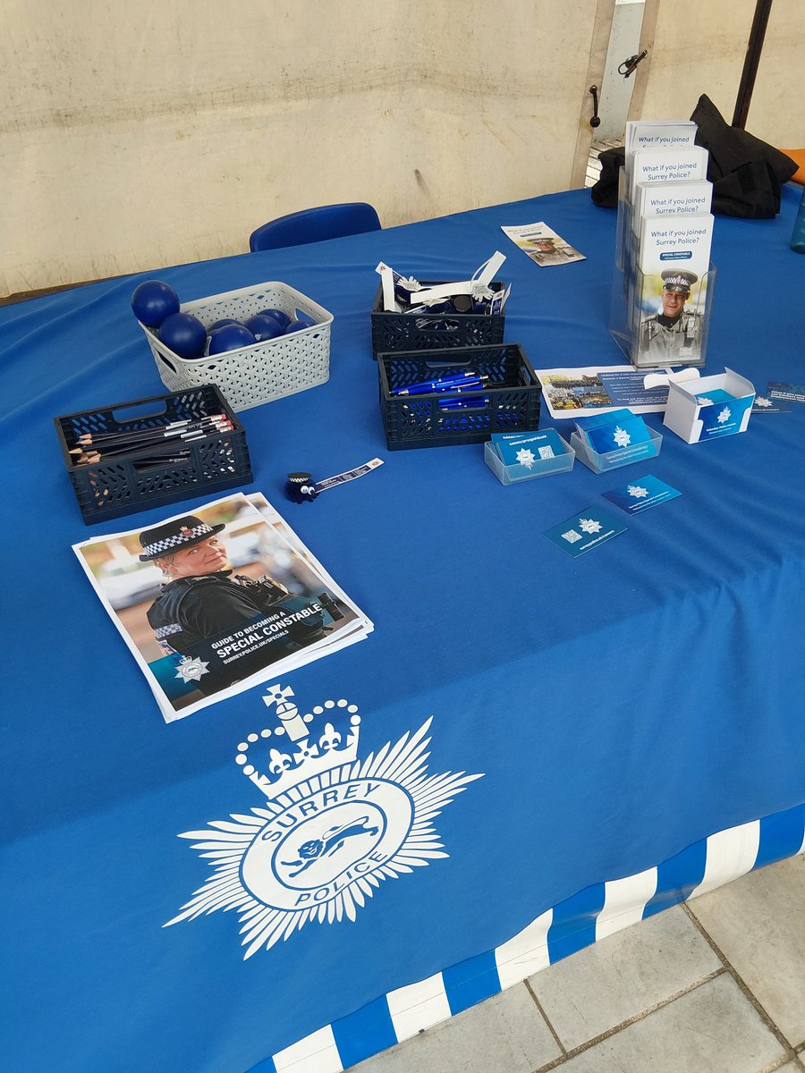SurreySpecials's tweet image. We had a fantastic afternoon at @RoyalHolloway Festival of Volunteering, speaking to plenty of students about the Special Constabulary, as well as our Support Volunteers and Cadets.

If you're interested in doing something Special, we're recruiting now:
lumesse-engage.com/policejobssurr…