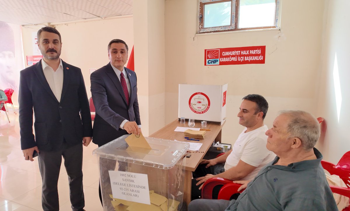 karadagferhatt's tweet photo. Üyesi olduğum CHP Karaköprü İlçemizin, 39. Olağan ilçe kongresinde oyumu kullandım.
Örgütümüzle birlikte hayırlısıyla kongremizi gerçekleştirdik.
Güven tazeleyerek yeniden başkan seçilen, Karaköprü İlçe başkanımız  Rıdvan Çoban ve yönetimi kutlar, görevlerinde başarılar dilerim.
Hayırlı olsun.

#sanlıurfa #karaköprü 

@herkesicinCHP @eczozgurozel @EnsarAytekin10 @MTanal @ridvancoban