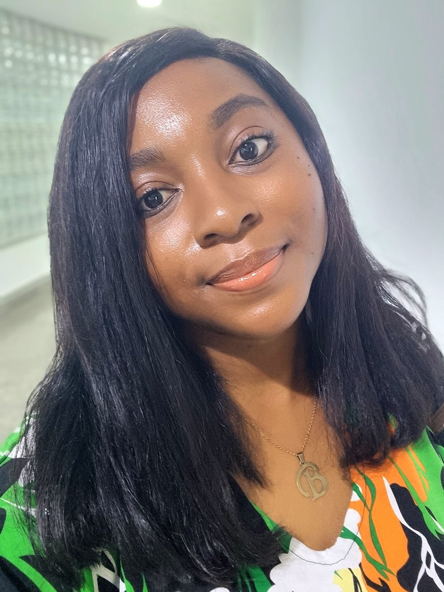 Signora Larissa (@signora_larissa) on Twitter photo Diary of a Pretty Girl 🤭
Happy New Month! 💋 Diary of a Pretty Girl 🤭
Happy New Month! 💋