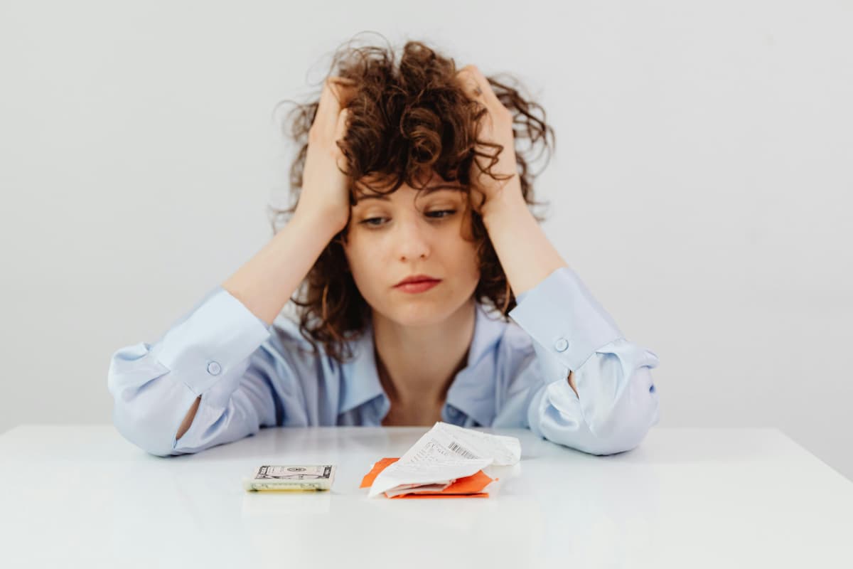 PsyBlog's tweet image. One Habit That Dramatically Reduces Financial Anxiety (M) spring.org.uk/2025/10/reduce…