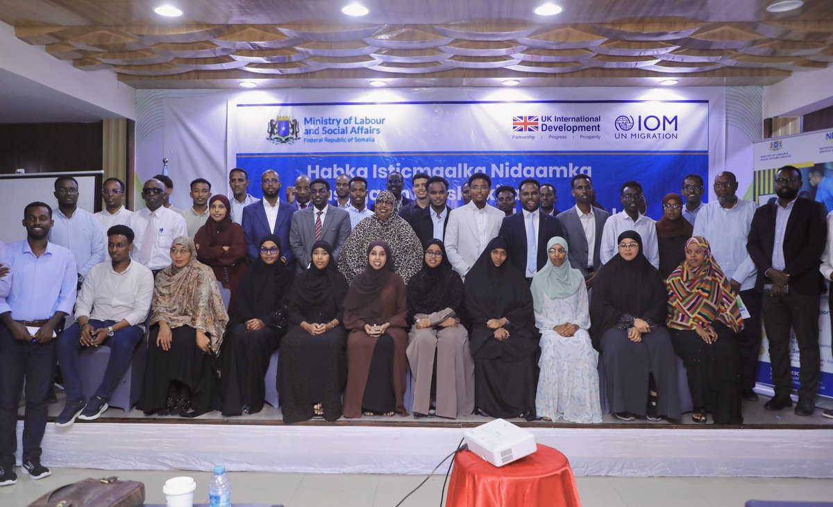 Deputy Minister Hon. Amino Hussein, opened the stakeholders’ engagement for the Somali National Job Portal in #Mogadishu, a modern platform that links job seekers with employers. The event brought together gov’t officials, partners, &amp; the private sector to boost youth employment.