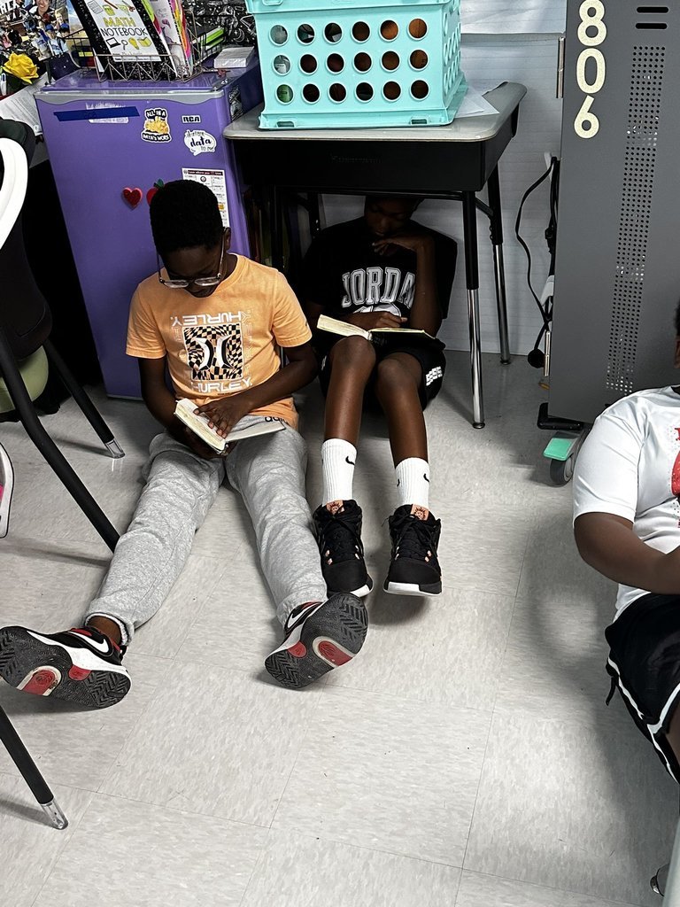 AlvinISD's tweet photo. AISD students joined more than 100,000 readers across Texas for the annual #BigTexasReadIn this week!
An annual initiative from HEB, the Read In encourages students and classrooms across the state to pause their day, pick up a book, and celebrate the power of reading! https://t.co/mFij48dR75