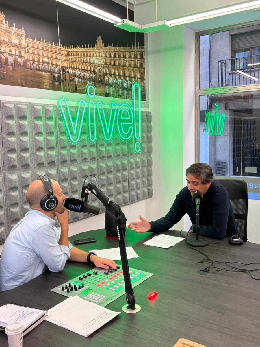 🎙️ Nuestro director deportivo, Pimpi, ha sido uno de los protagonistas de la mañana de radio en <a href="/viveradio_sal/">Vive Radio Salamanca</a>  

GRACIAS por dar difusión a nuestro club 🙌

La entrevista completa aquí: open.spotify.com/episode/6uFYCa…