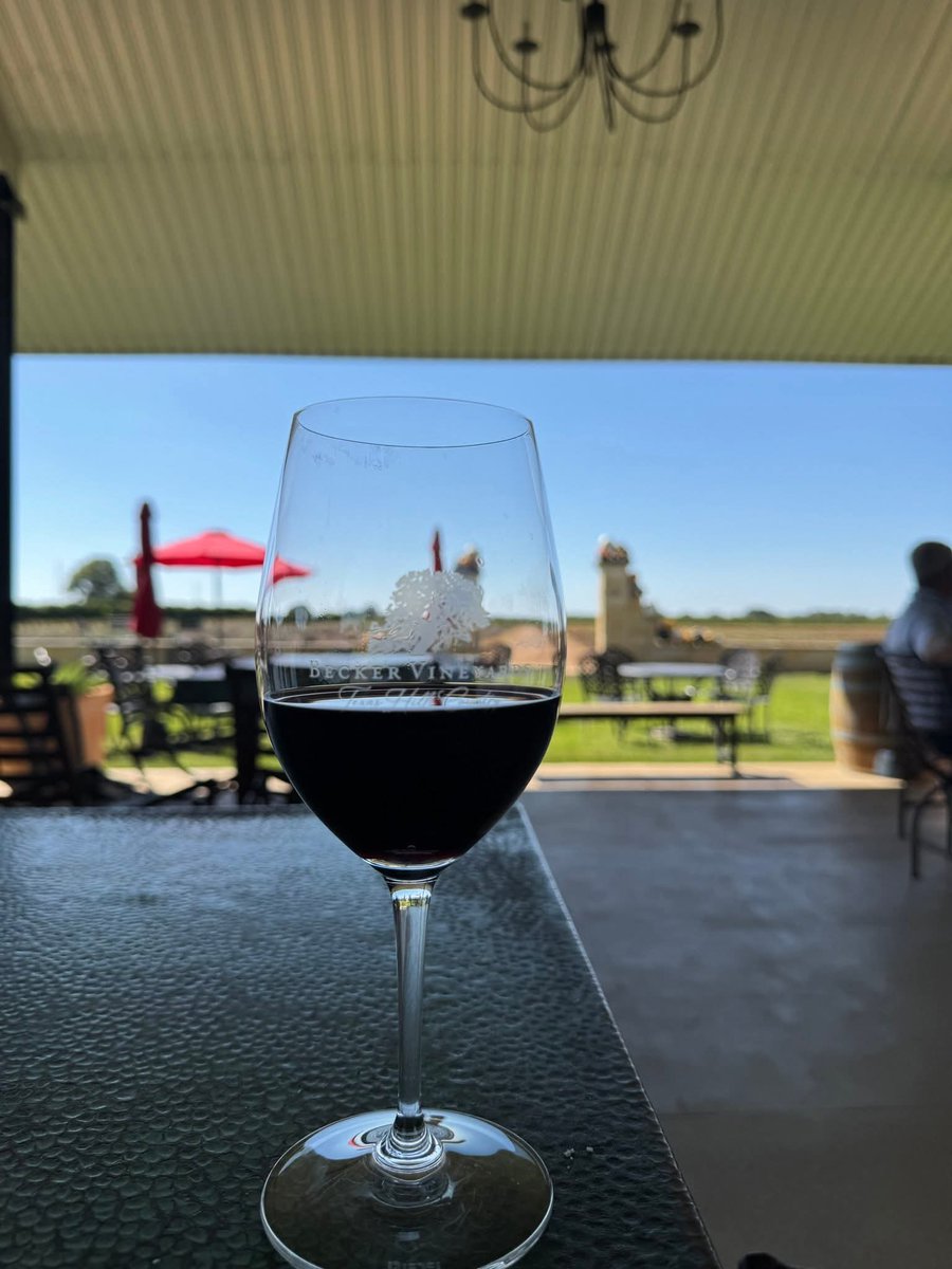 xxlovleyxx's tweet photo. Wine Wednesday's 🍷 #findom #mistress #domme https://t.co/uXgyLzrmUY