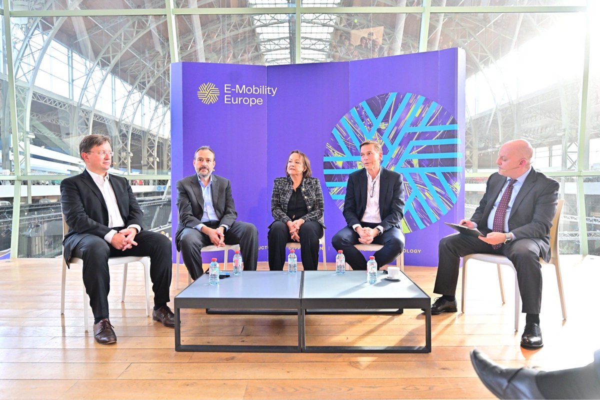 Amazon News EU tweet media